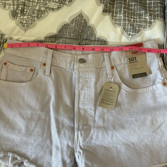 Levi's® Women's 501 Original High-Rise Jean Shorts Washed Lilac Size 33 - Picture 9 of 10